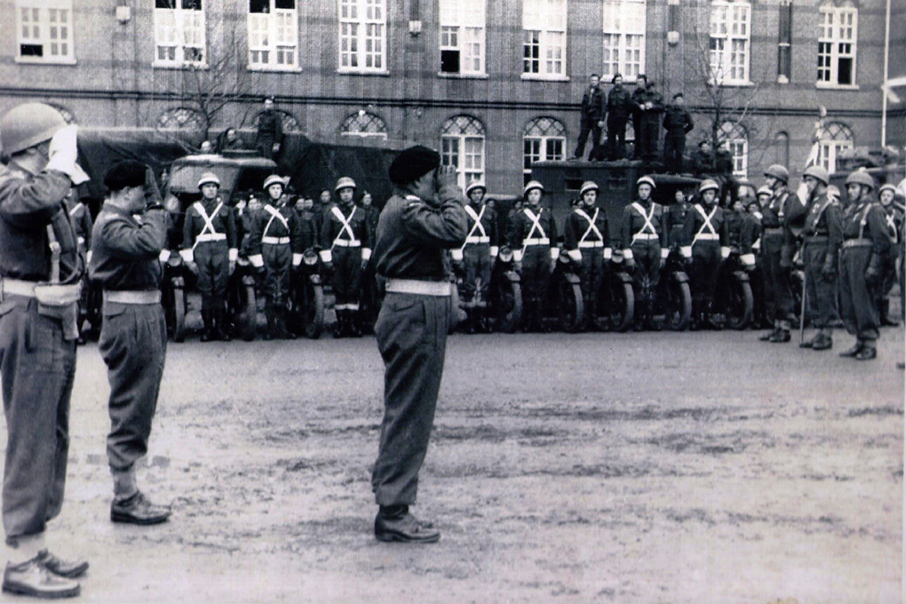 Op de KMA met midden op de foto Generaal Maczeck, commandant van het 1e Poolse bevrijdingsleger.K